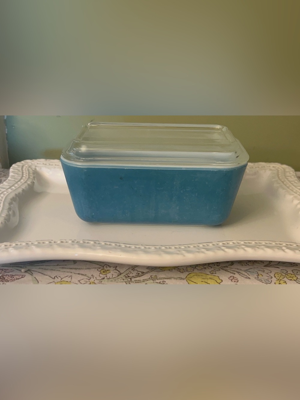 Pyrex Primary Blue No. 502 refrigerator dish with its matching clear glass lid
